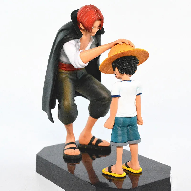 "SHANKS GIVING LUFFY STRAW HAT" One Piece Figure